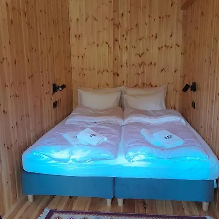 Nica Wood Шале *